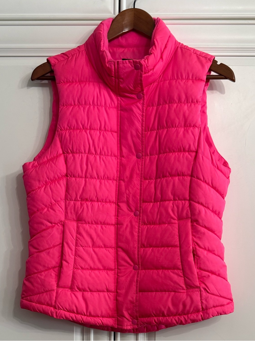 NWOT GAP Factory Women's Sleeveless Quilted Puffer Vest Hot Pink Size Medium
